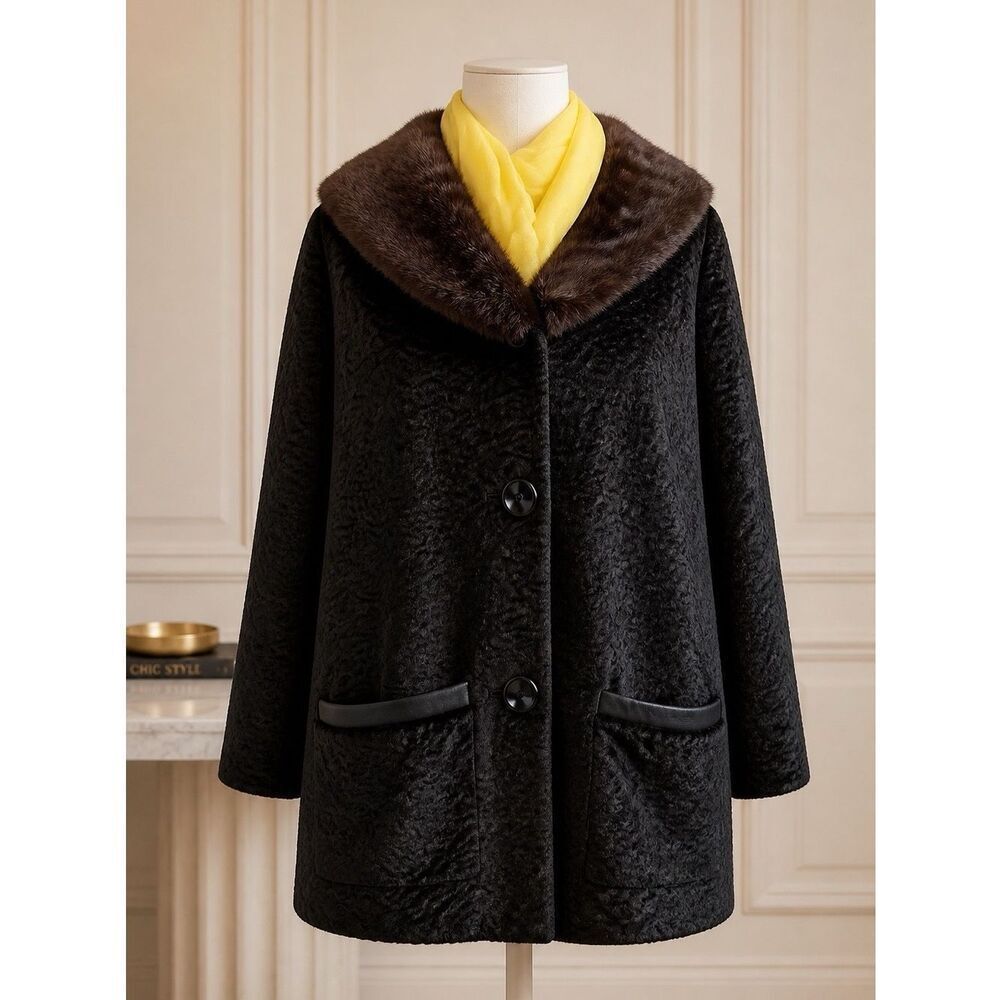VINTAGE BLACK COAT WITH FUR COLLAR SIZE MEDIUM EXCELLENT VINTAGE CONDITION